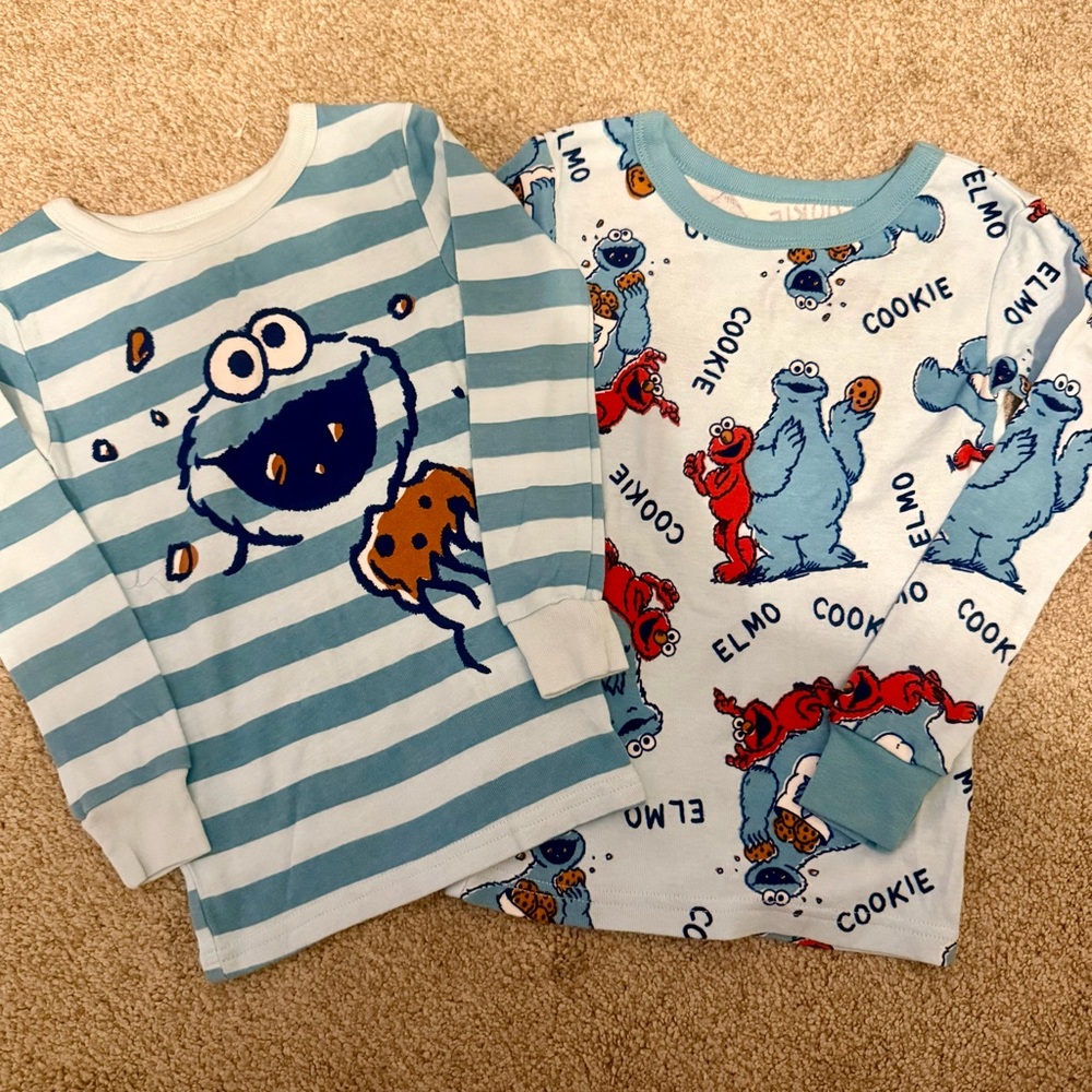 Sesame Street Pajamas (Set of 2)